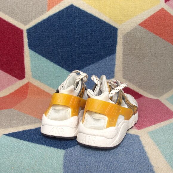 Nike  Women`s  Air Huarache Run OG Tortoise Shell Curry Phantom White Size 7 - Picture 5 of 8